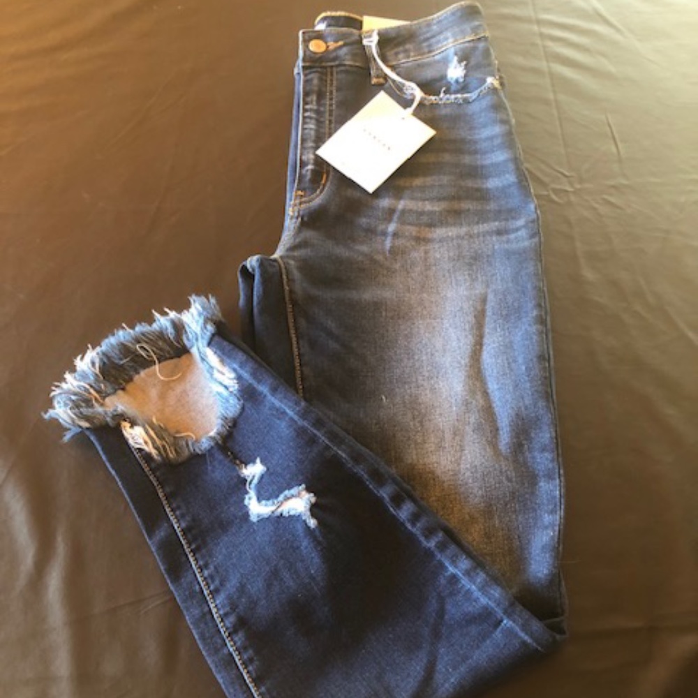 Medium Wash Kan Can